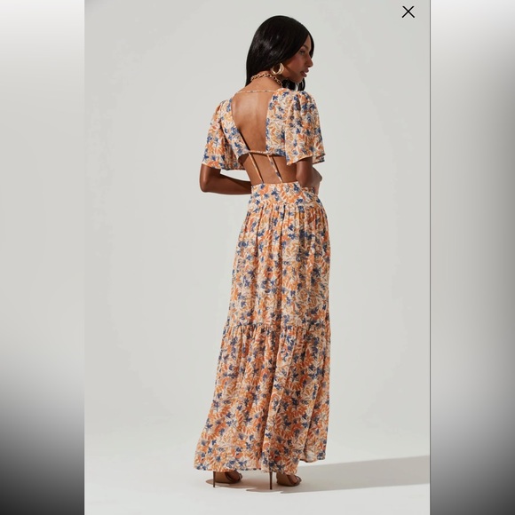 Astr Dresses & Skirts - NWT ASTR the label Sedona Floral Back Cutout Maxi Dress sz MD